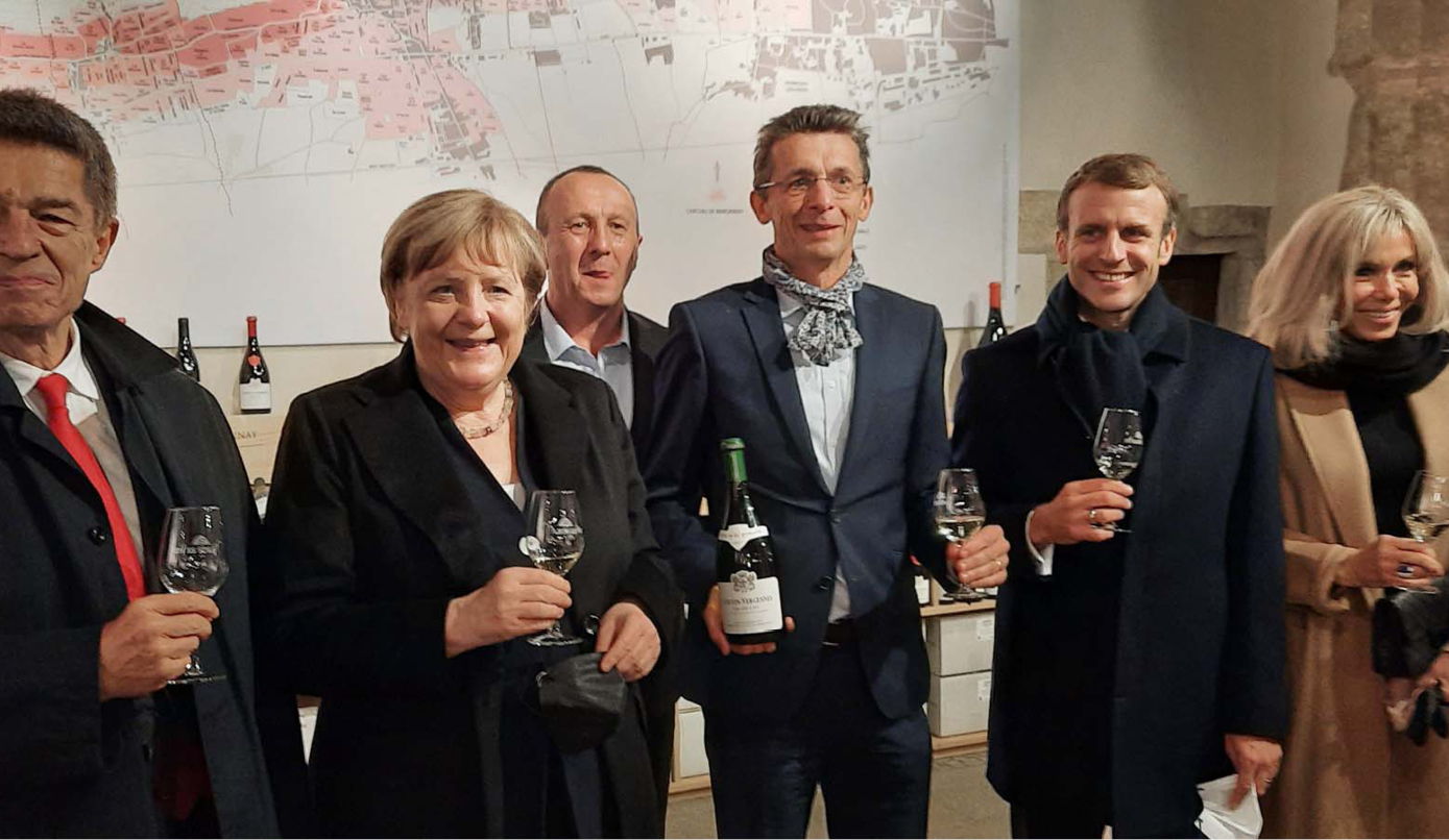 Emmanuel Macron et Angela Merkel au Marché aux vins
